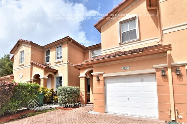 8624 NW 112th Pl in Doral, FL - Building Photo - Building Photo