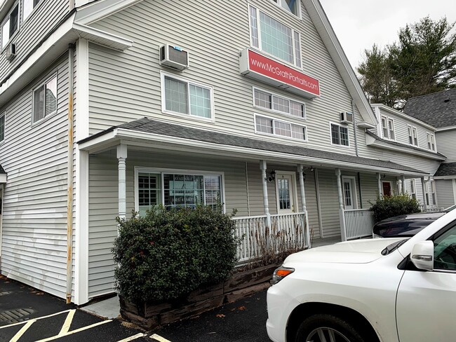 122 Lafayette Road in North Hampton, NH - Building Photo - Interior Photo