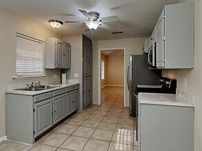 3320 Stanley Ave in Fort Worth, TX - Building Photo - Building Photo