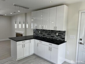 197 Carteret Ave in Carteret, NJ - Foto de edificio - Building Photo