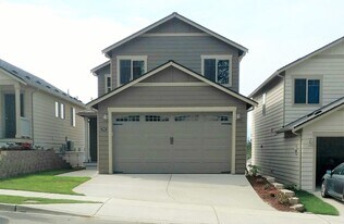 394 NE Inspiration St in Poulsbo, WA - Building Photo