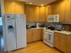 1940 Carriage Hill Rd in Lisle, IL - Building Photo - Building Photo