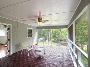 171 Roosevelt Rd in Hyde Park, NY - Building Photo - Building Photo