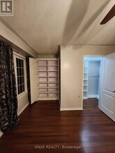 3264 Flagstone Dr in Mississauga, ON - Building Photo - Building Photo