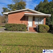 605 Howard St in Hartsville, SC - Building Photo