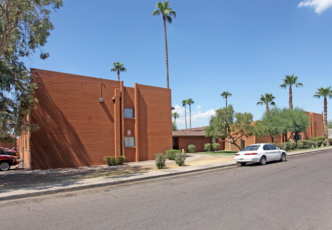 Windsong in Phoenix, AZ - Building Photo - Building Photo