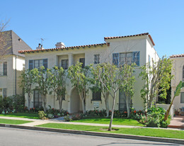 Reeves in Beverly Hills, CA - Building Photo