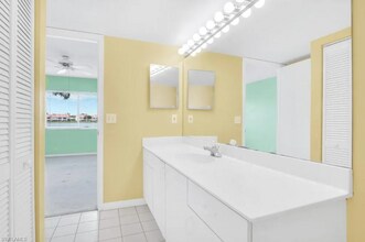 7848 Emerald Cir in Naples, FL - Building Photo - Building Photo
