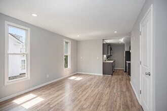 532 S 5th Ave in Ann Arbor, MI - Building Photo - Building Photo