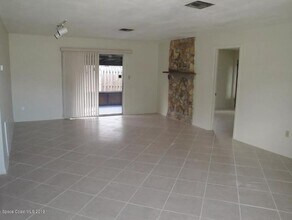 431 Washington Ave in Cape Canaveral, FL - Building Photo - Building Photo
