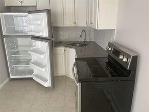 700 Broadway in Amityville, NY - Building Photo - Building Photo