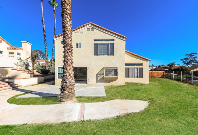 414 W Ella J Gilmore St in Apopka, FL - Foto de edificio - Building Photo