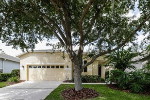 1035 Clearpointe Way in Lakeland, FL - Building Photo