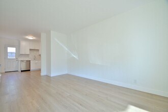 421 28th St in Manhattan Beach, CA - Building Photo - Building Photo