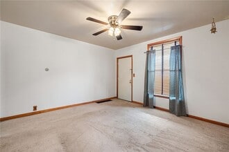 1115 1/2 Church Ave in Mckees Rocks, PA - Building Photo - Building Photo