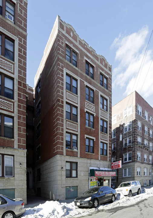 5311 Palisade Ave in West New York, NJ - Building Photo