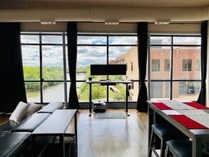 Esser Lofts & Apartments in Aurora, IL - Foto de edificio - Building Photo