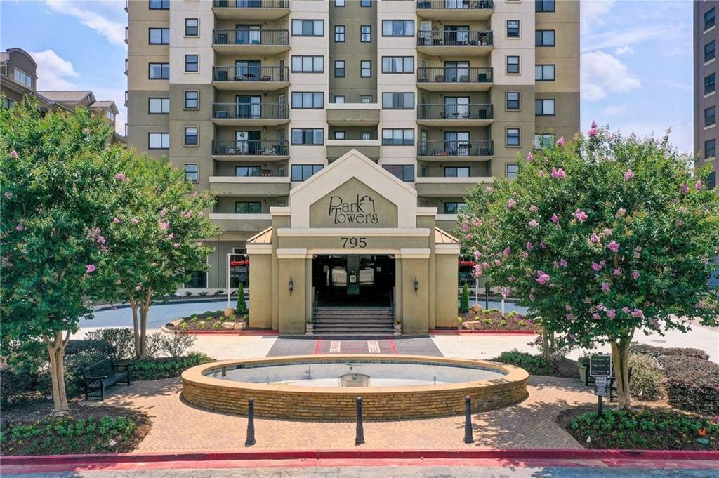 799 Hammond Dr Photo