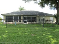 263 Bimini St NE in Lake Placid, FL - Foto de edificio - Building Photo