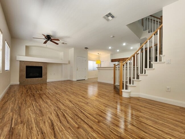 7073 Knob Creek St in Las Vegas, NV - Building Photo - Building Photo