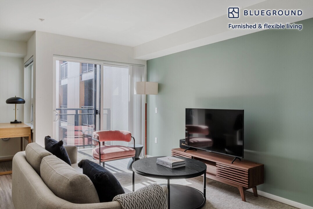 4609 Union Bay Pl NE in Seattle, WA - Building Photo