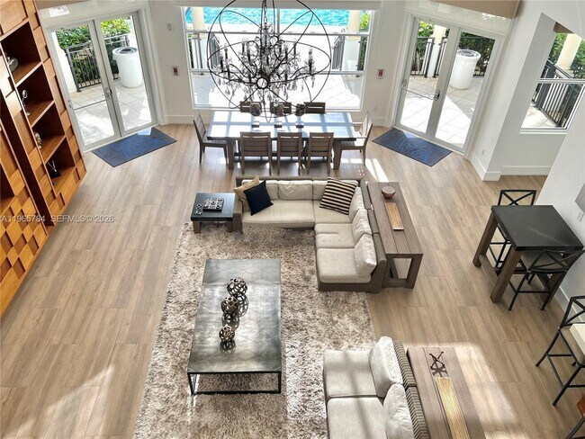 3145 NE 184th St in North Miami Beach, FL - Foto de edificio - Building Photo