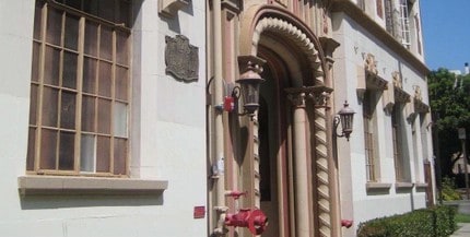 Fenway Hall Apartments in Los Angeles, CA - Foto de edificio - Building Photo