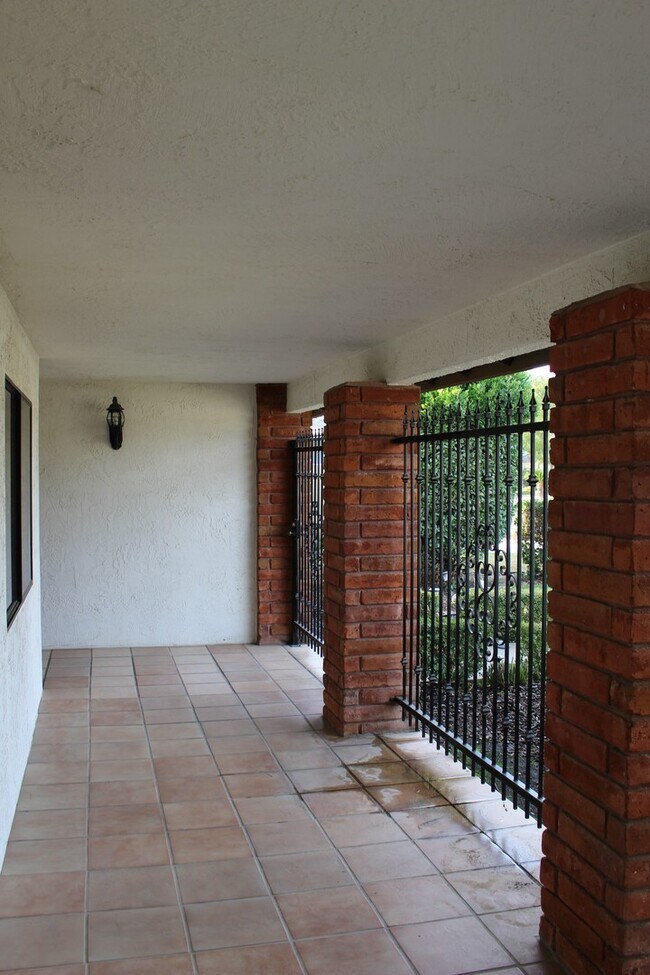 6509 Kearsarge Way in Bakersfield, CA - Building Photo - Building Photo