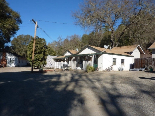 700 Lone Pine Dr in Redwood Valley, CA - Building Photo