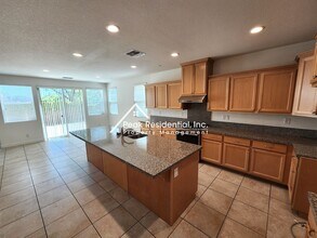 9685 Oak Reserve Ln in Elk Grove, CA - Building Photo - Building Photo