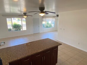 398 Kanaloa Ave in Kahului, HI - Building Photo - Building Photo
