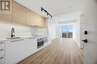 1050 Eastern Ave in Toronto, ON - Building Photo - Building Photo