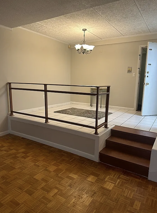 55 Broadlawn Park in Chestnut Hill, MA - Building Photo