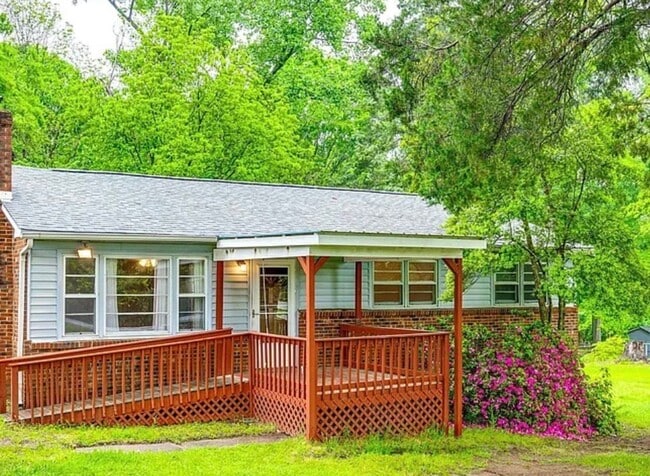 property at 3491 McConnells Hwy