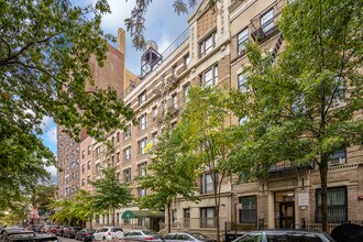 The Canterbury in New York, NY - Foto de edificio - Building Photo