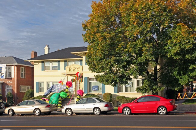 863 N Sierra St in Reno, NV - Foto de edificio - Building Photo