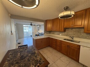 1655 Kanunu St in Honolulu, HI - Building Photo - Building Photo