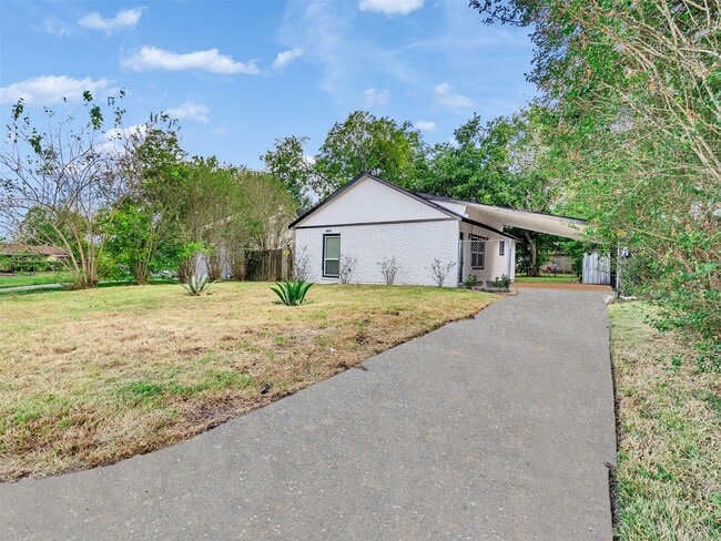 4418 Dacca Dr in Houston, TX - Building Photo - Building Photo