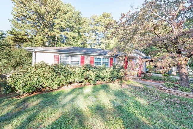 4001 Scarlett Ln