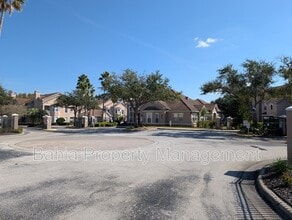 10517 Villa View Cir in Tampa, FL - Building Photo - Building Photo
