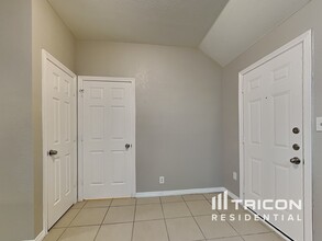 705 Stribling Cir in Azle, TX - Building Photo - Building Photo