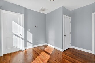 14 Belden St, Unit 1 in New Britain, CT - Building Photo - Building Photo