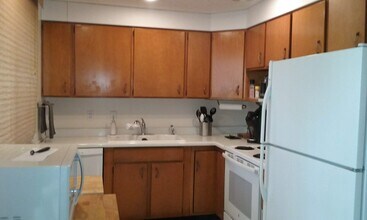 652 154th Ave SE in Bellevue, WA - Building Photo - Building Photo