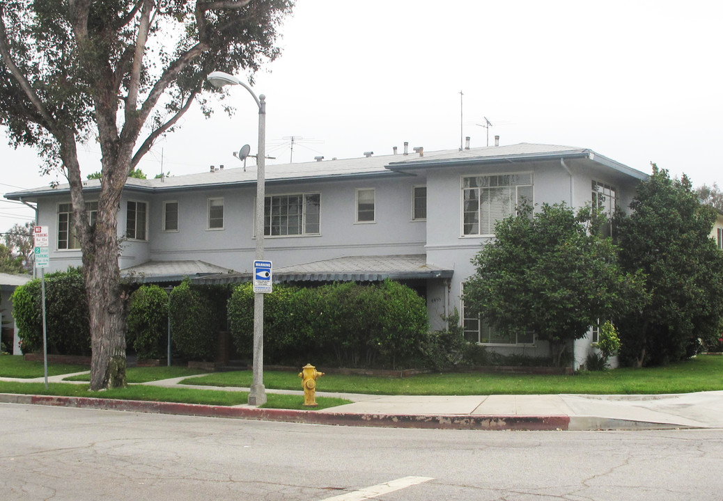 4451 Sancola Ave in Toluca Lake, CA - Building Photo