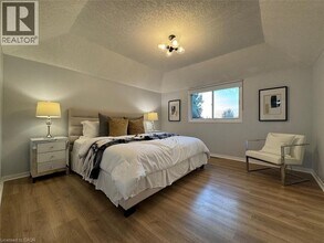 579 Windjammer Way in Waterloo, ON - Building Photo - Building Photo