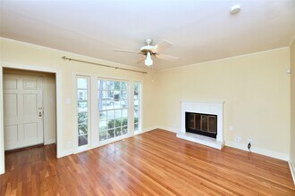 4008 Tennyson St in West University Place, TX - Building Photo - Building Photo