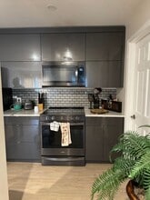 30 Wolf Rd in Lebanon, NH - Building Photo - Building Photo