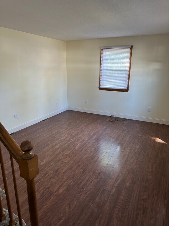 15 Davenport St, Unit Duplex in Springfield, MA - Building Photo