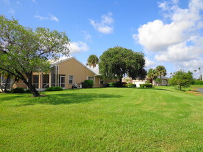 2580 Neaton Ct in Wellington, FL - Building Photo - Building Photo