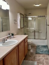 7016 Weimer Rd in Anchorage, AK - Foto de edificio - Building Photo